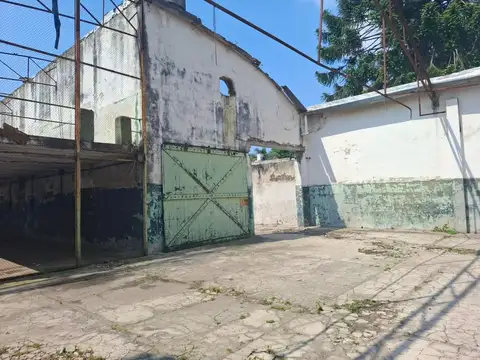 Juan José Paso 1400