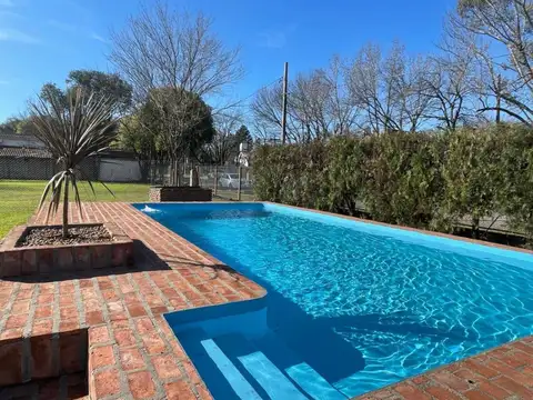 Casa 6 ambientes con 3 baños