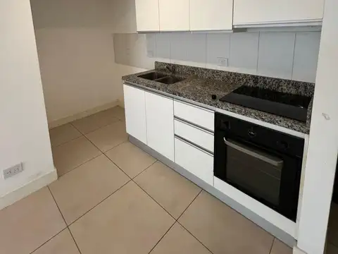 Departamento en Alquiler en Ituzaingo, $ 650.000