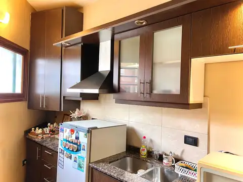 VENTA PH  3 AMBIENTES AL FRENTE MARTINEZ. PERMUTA