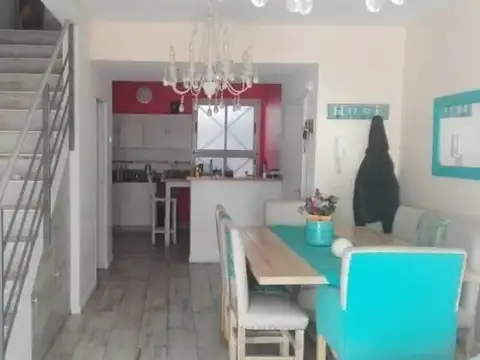 Depto Tipo Casa en Venta con 1 cocheras