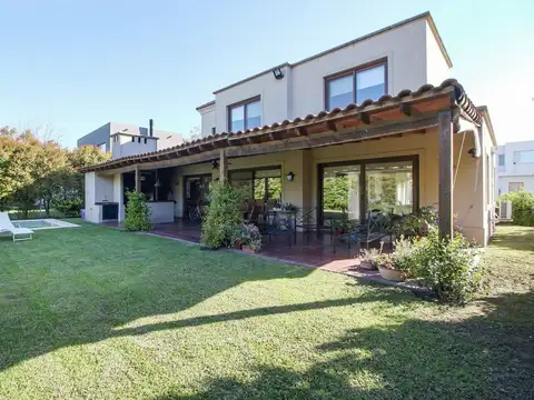 VENTA CASA 3 DORM + FAMILY EN BARBARITA - 620 M2