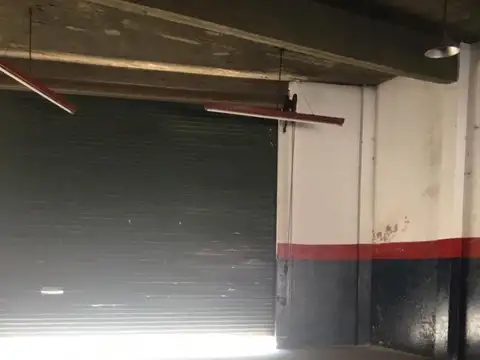 Oportunidad logística: galpón con doble acceso y gran conect