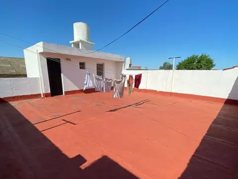 Casa 6 ambientes con 3 baños