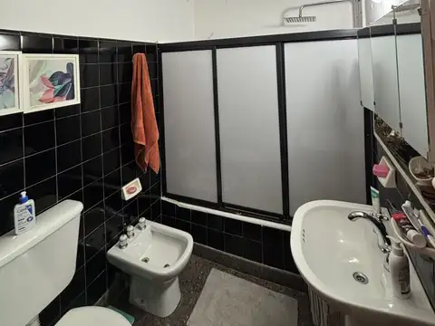 Depto Tipo Casa en Venta 80 años