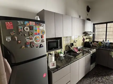 Depto Tipo Casa 4 ambientes con 2 baños