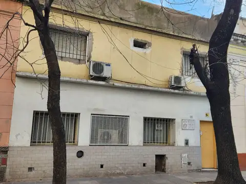 Casa 6 ambientes con 1 baño