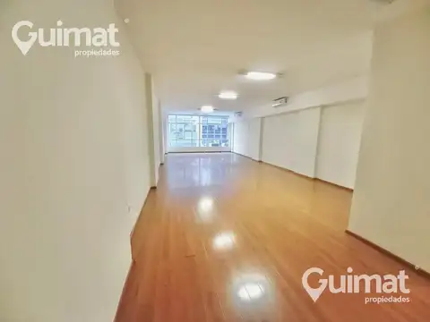 Oficina en Alquiler al Este