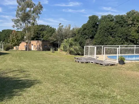 Casa en Venta con 2 cocheras