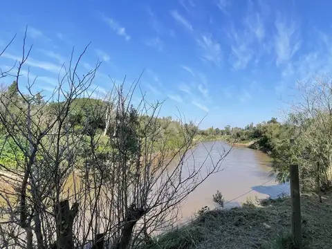 Av Rio Parana  al 4220