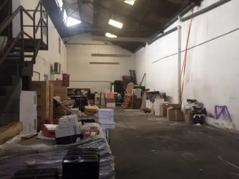 Galpon en Venta en Crucesita, USD 550.000