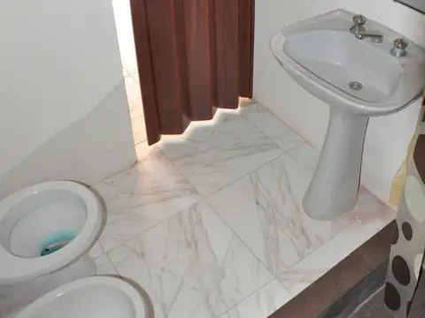 Casa de 1 DORMITORIO en Venta, Arturo seguí