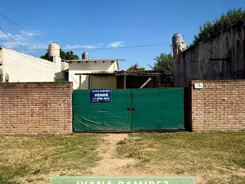 Se venden 2 departamentos sobre un lote de 295M2, Luján.