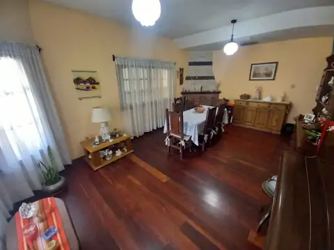 Casa en Venta en Villa Adelina, USD 330.000