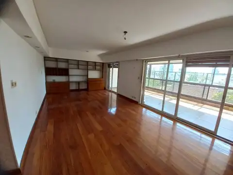 Semipiso 4 ambientes, con cochera. Villa Devoto