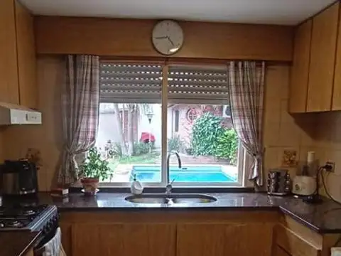 Casa 5 ambientes con 3 baños