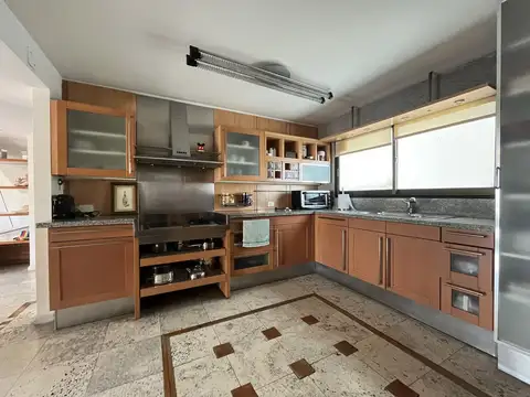 Departamento en Alquiler con 2 cocheras