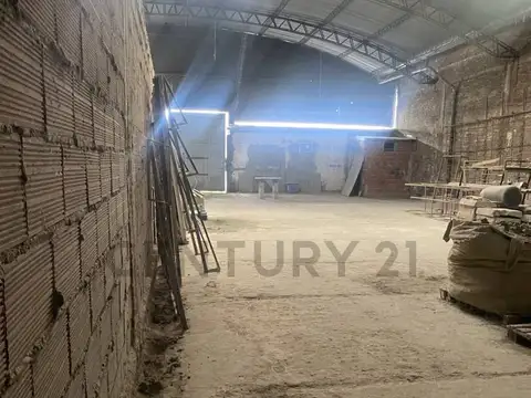 Galpon en Alquiler 25  mts Fondo