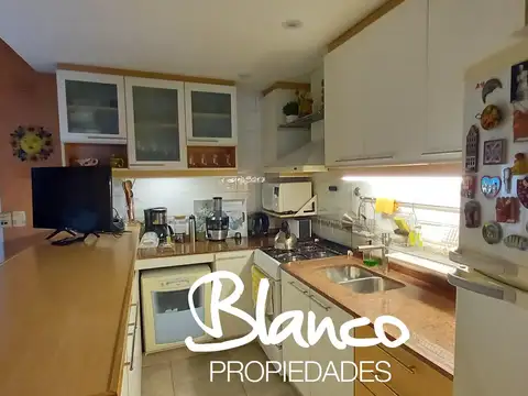 Departamento 4 ambientes con 2 baños
