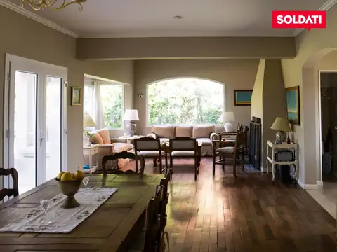 Casa en Venta con 1 cochera