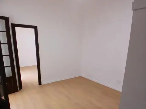 Depto Tipo Casa en Venta en Flores, USD 127.000