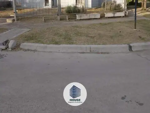 calle publica 6 y  D 100