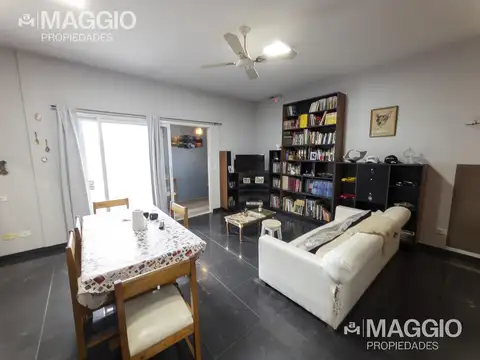 Venta Inmueble Local   2 Departamentos 3 Ambientes Cochera Ramos Mejia