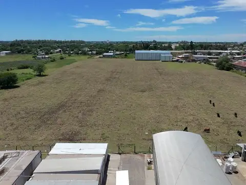 VENTA MACIZO APTO DESARROLLO ZONA OESTE