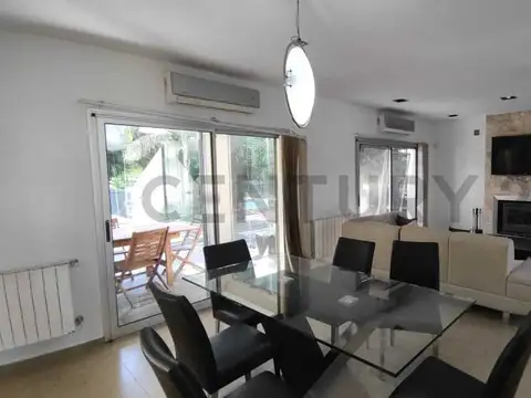 Casa en Venta con 5 cocheras