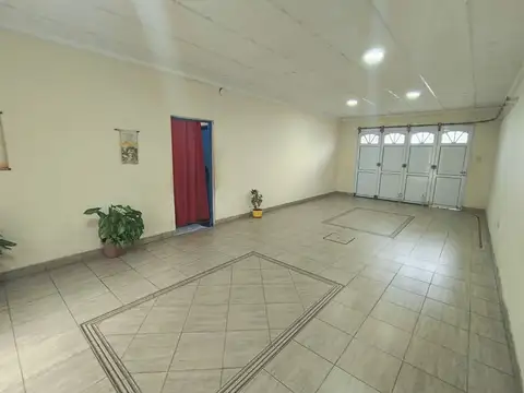 VENTA CASA A 100 M DE AVENIDA GORRITI