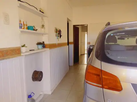 CASA AMUEBLADA DE 3 AMBIENTES/COCHERA-JAUREGUI