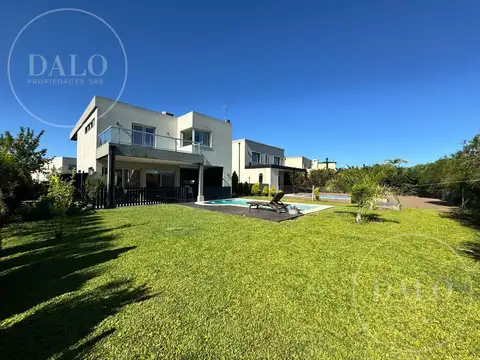 Puertos del Lago - Araucarias