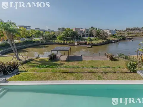 Casa  a estrenar al agua con 4 dormitorios en venta en El Yacht - Nordelta