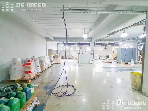 Galpon en Venta 19  mts Fondo