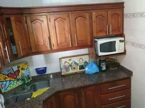 Chalet 3 ambientes c/Cochera cubierta - Ituzaingó