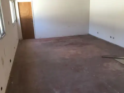 Oficina en Alquiler 50 años