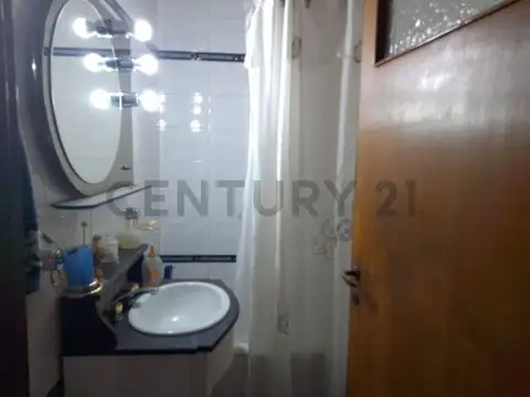 Santa Catalina 2000, Piso 0