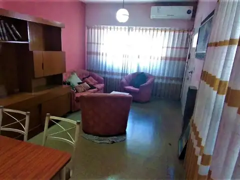 Depto Tipo Casa en Venta en Flores, USD 139.000