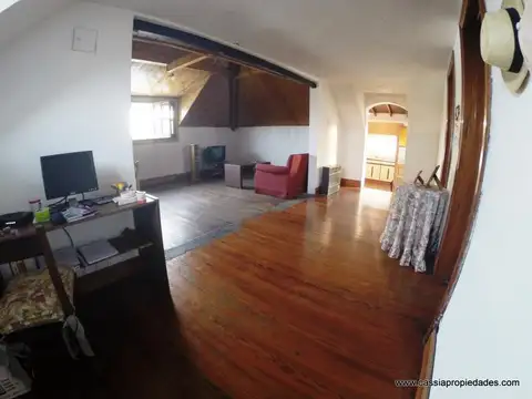 Depto Tipo Casa en Venta 80 años