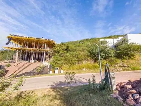 VENTA DE LOTE EN COUNTRY LA DESEADA