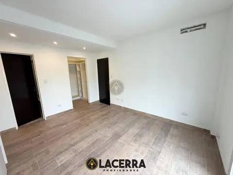 Edificio en venta 13 unidades y 6 cocheras en venta en Villa Ballester