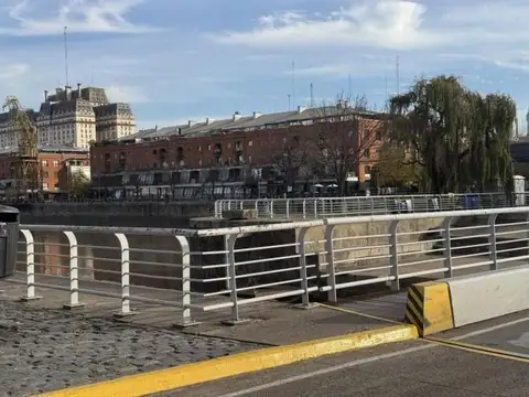 Oficina 6 ambientes con 2 baños