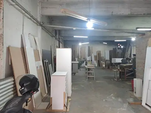 GALPON IDEAL PARA TALLER EN LOMAS DE ZAMORA