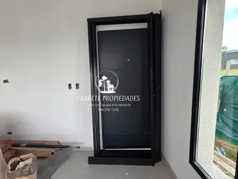 Casa en Venta en Pilar del Este - Santa Lucia, USD 170.000