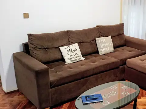 Charcas 2500, Piso 2