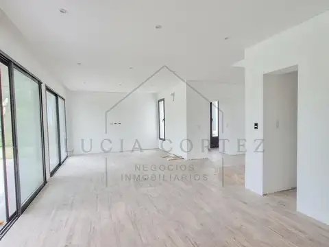 Casa en Venta en Belen De Escobar, USD 280.000