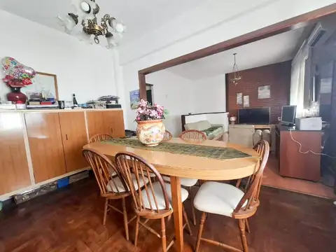 Depto Tipo Casa en Venta 50 años