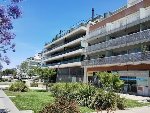 DONADO , HOLMBERG,  MONROE 2000