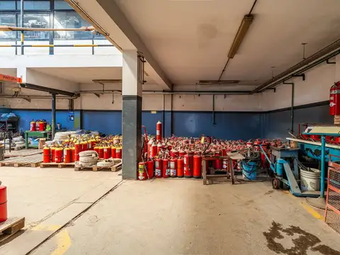 Galpon en Venta en Sarandi, USD 600.000