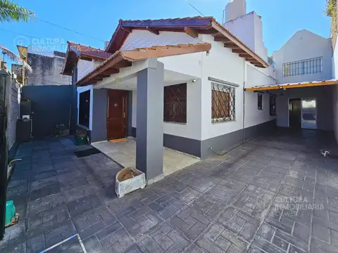 venta casa 5 ambientes palomar pileta garaje